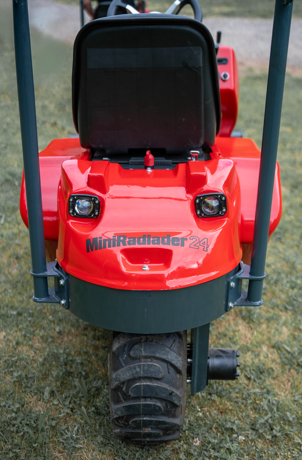 MiniRadlader 360 Diesel – Hoflader & Kompaktlader mit Schaufel